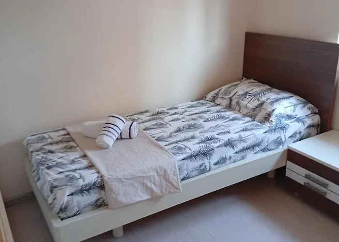 New 9 * ティラナ